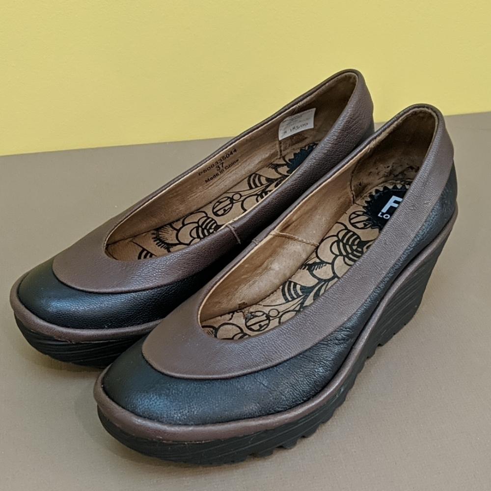 Fly London Yoko navy/taupe Wedge size 37 EUR (6.5